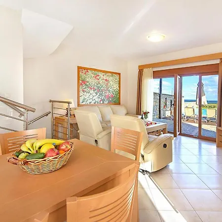 Villas Horizon Line - Rho01037-lya